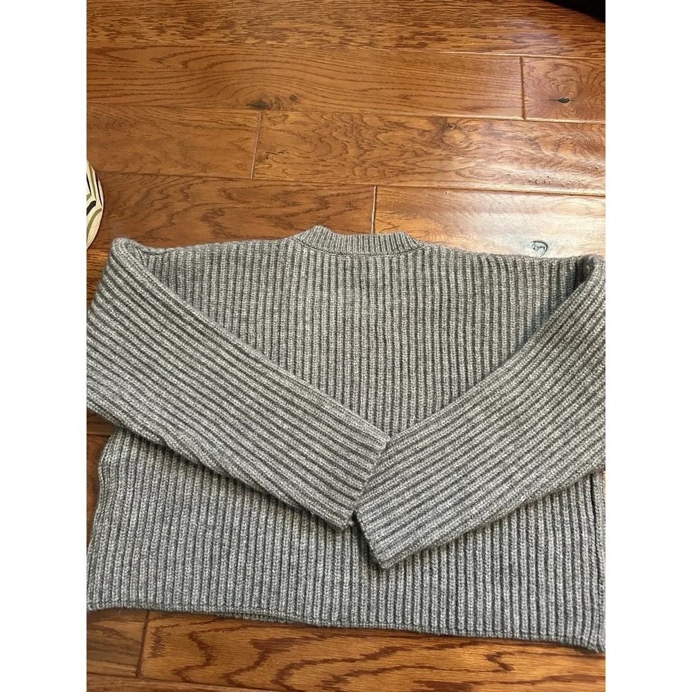 Dee Elly Gray Pullover Sweater Size XS - Picture 10 of 11